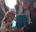 "Без вас нам не справиться": девочка из ДНР прочитала стихотворение о Сахалине губернатору Лимаренко