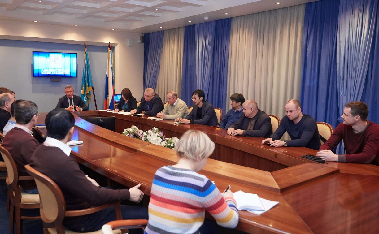 Сергей Надсадин призвал представителей бизнеса помочь спецтехникой при расчистке города