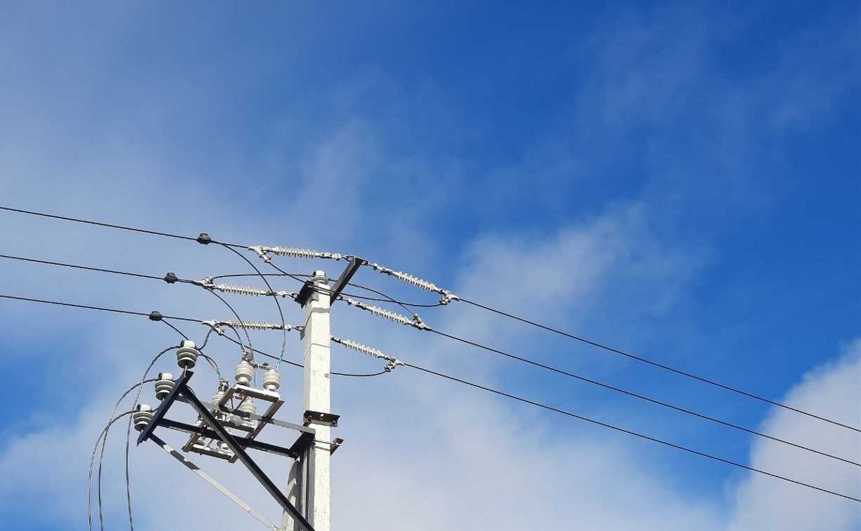 В Ногликском районе решат проблему частого отключения электричества в зимнее время