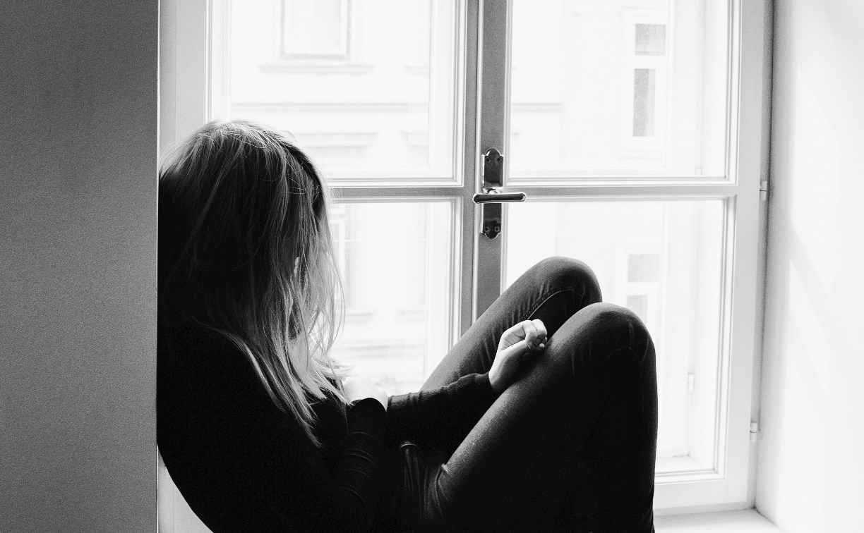 На Сахалине мошенники едва не убедили 20-летнюю девушку поверить в то, чего она не делала