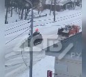 Островки безопасности исчезли после расчистки улицы от снега в Южно-Сахалинске
