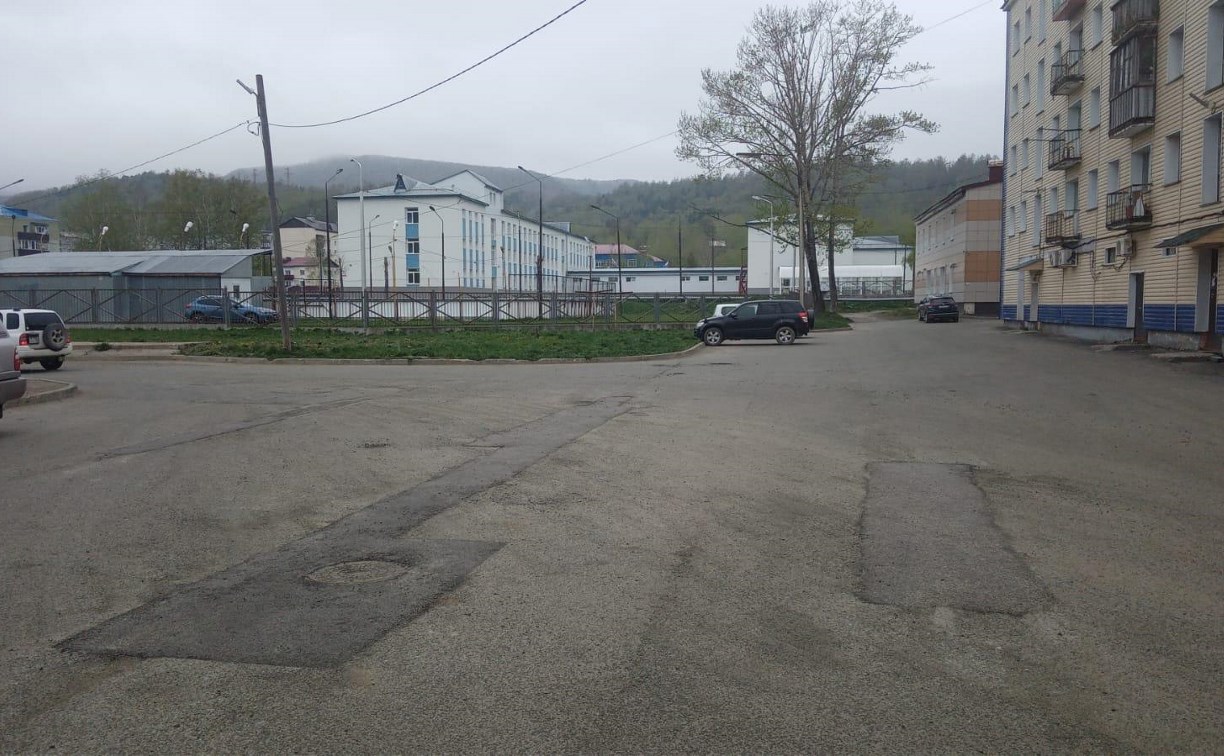 Порядка 20 тысяч м² дворовых территорий в Сахалинской области охватят текущим ремонтом в 2026 году 