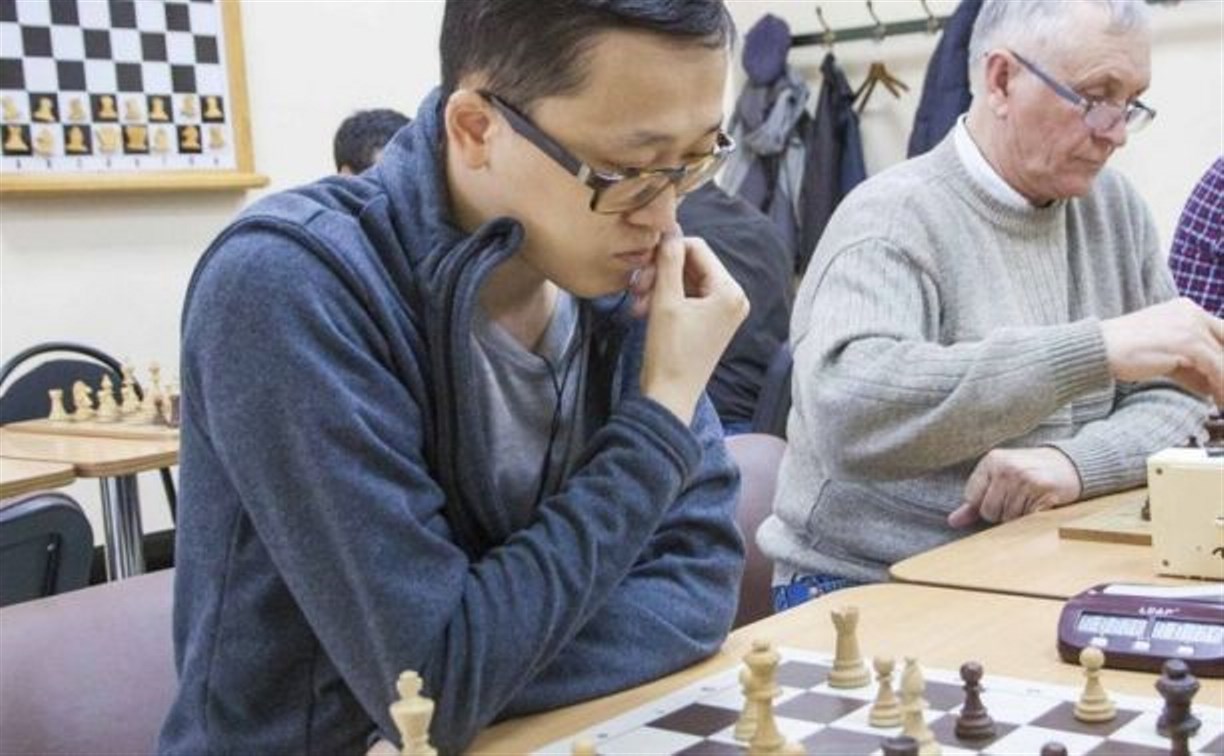 Десять шахматистов оспаривают титул чемпиона Южно-Сахалинска