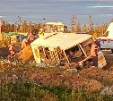 Следователи проводят проверку ДТП с автобусом с рабочими, который перевернулся в Ногликском районе