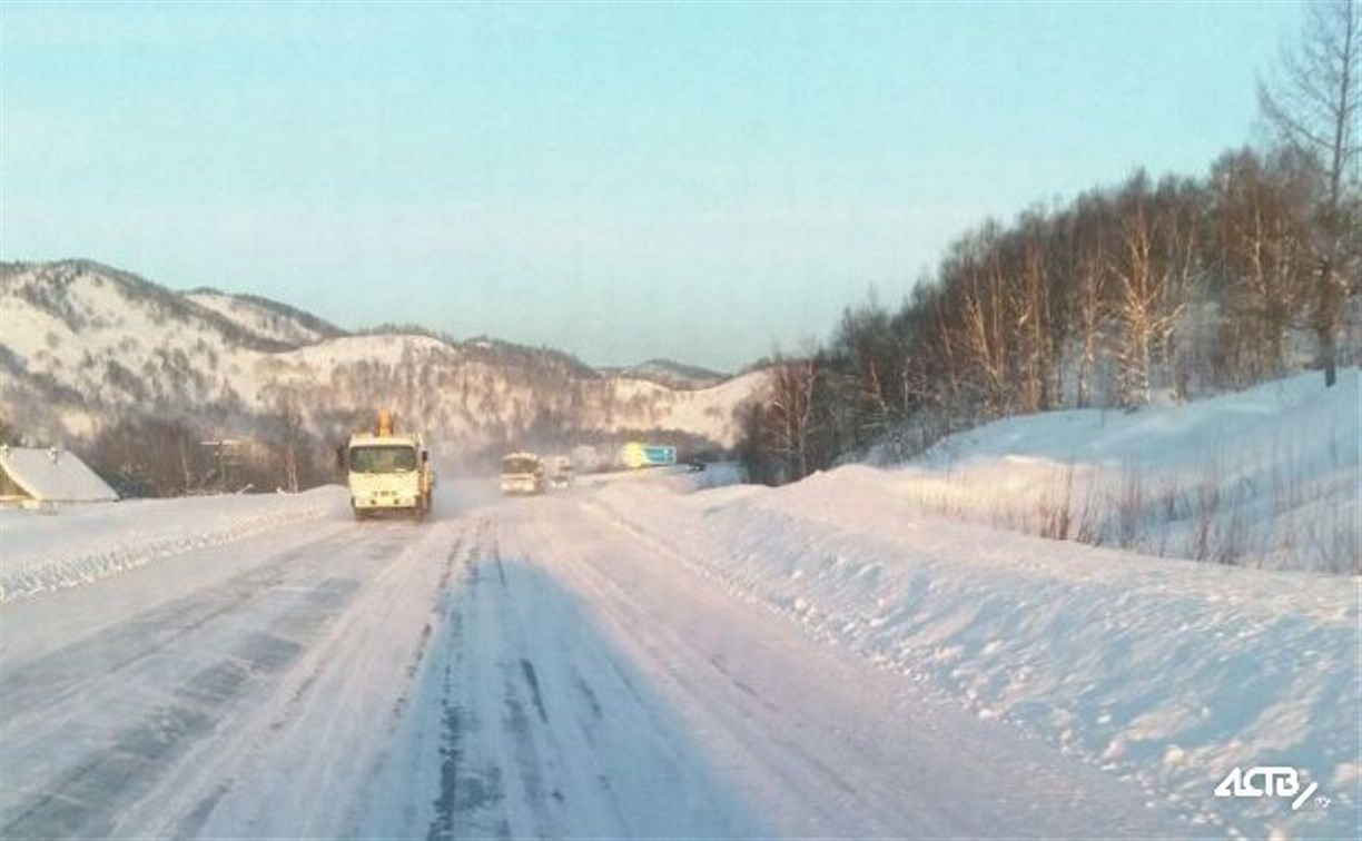 На севере Сахалина открыли проезд на участке дороги Ноглики - Оха