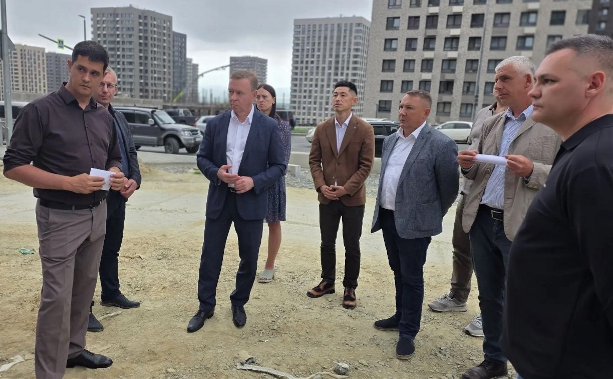 Проблему вывоза мусора в "Уюне" в Южно-Сахалинске решили 