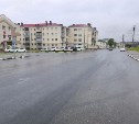 В Холмске подрядчик устранил недочёты при асфальтировании улицы Советской