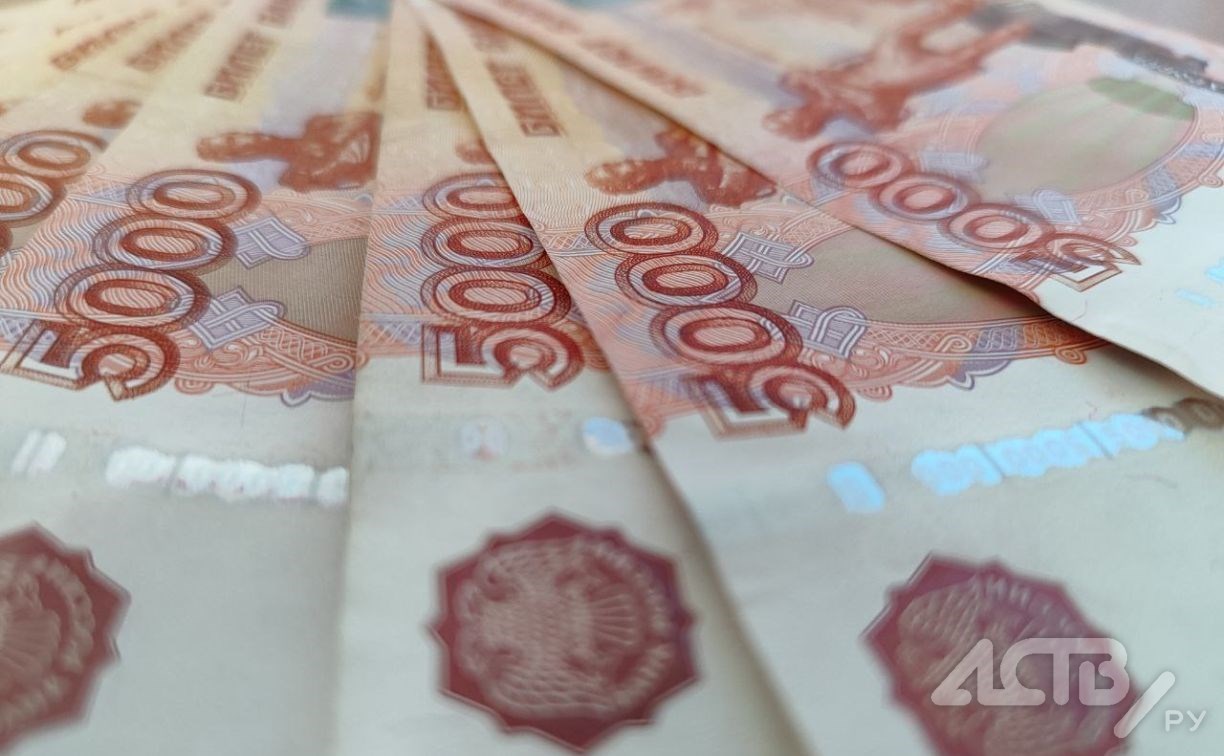 Каждая третья компания в России подняла оклады сотрудникам