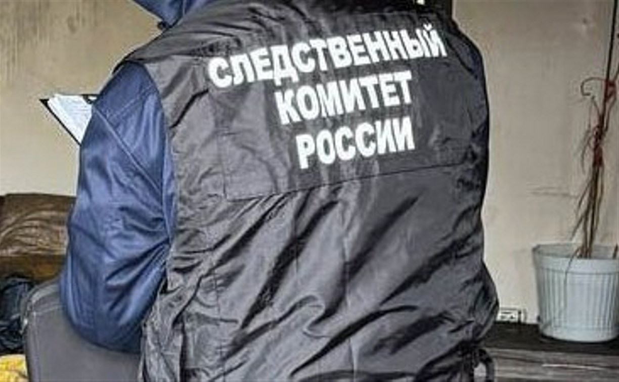 Пьяная охинка не потушила свечу и отправила на тот свет приятеля