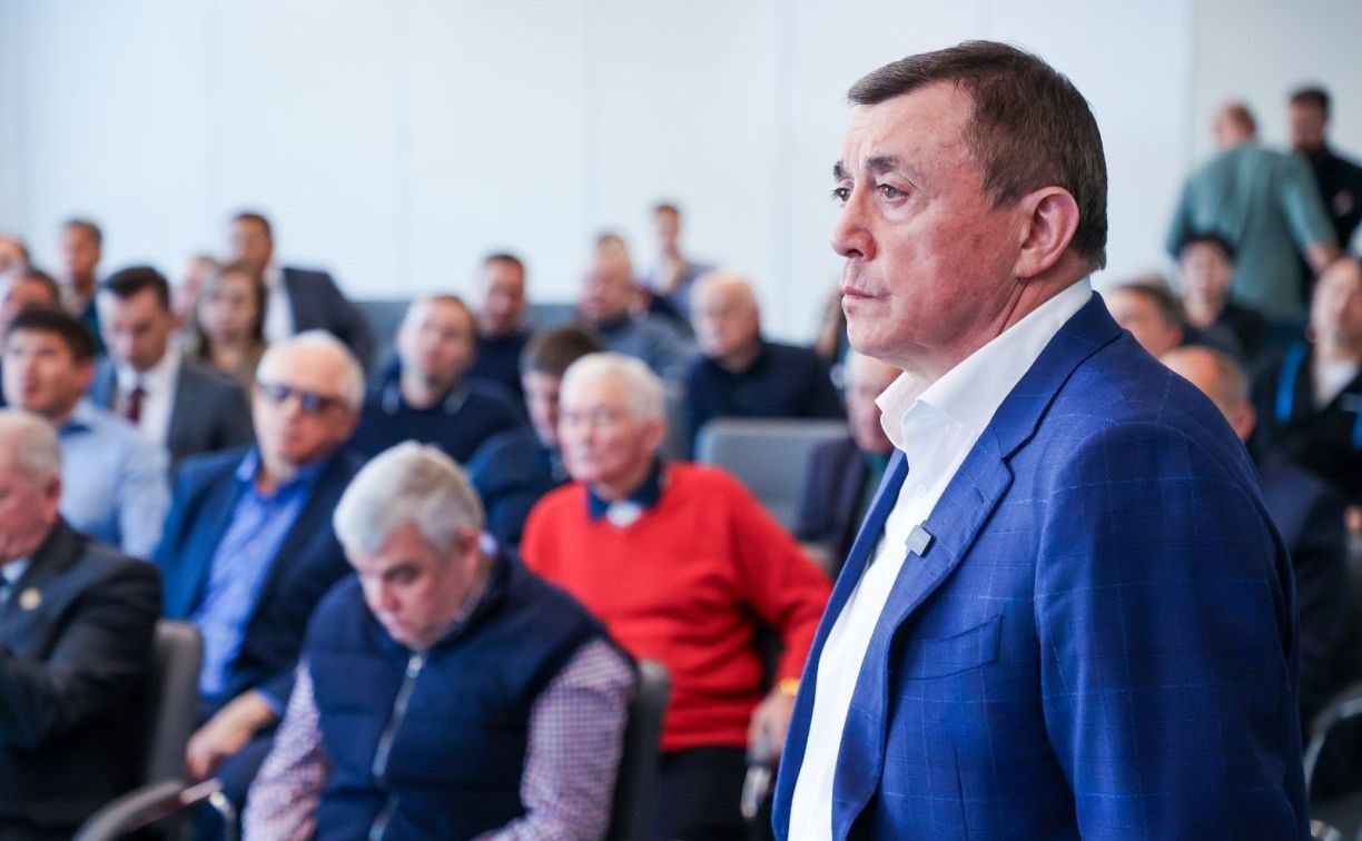 Валерий Лимаренко ответил на вопрос о долгой доставке грузов по паромной переправе Ванино - Холмск