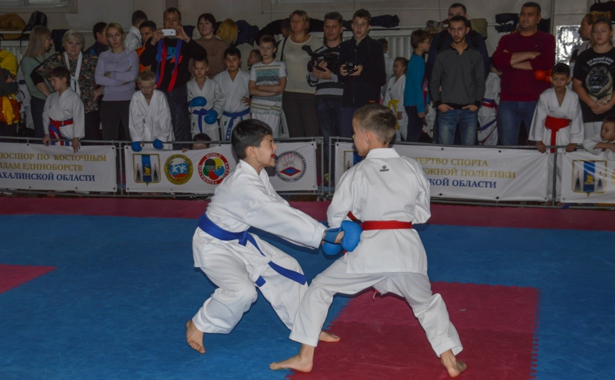 Крупнейшие областные соревнования по каратэ прошли в Южно-Сахалинске 