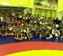 В турнире по вольной борьбе в Невельске приняли участие около 150 спортсменов