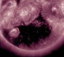 Редкие кадры: ученым удалось заснять формирование гигантской корональной дыры на Солнце