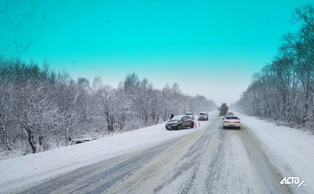 Женщина-водитель пострадала в аварии у Старорусского Женщина-водитель пострадала в аварии у Старорусского