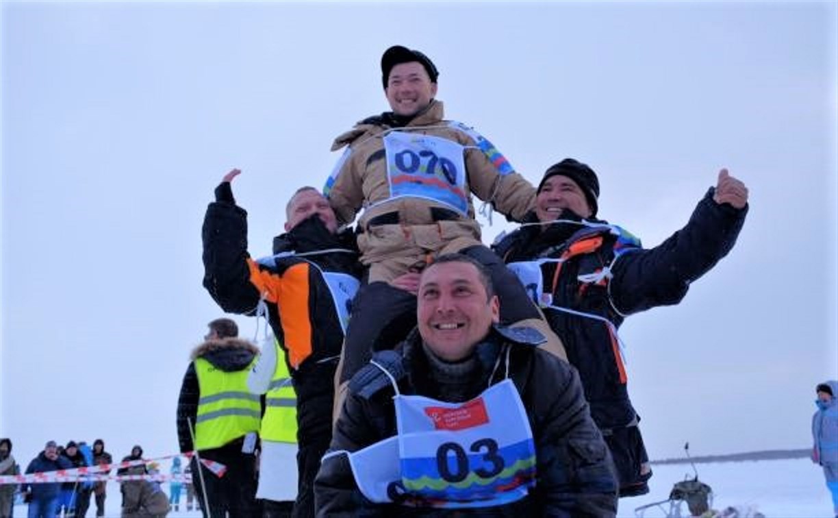 Победителю юбилейных соревнований "Сахалинский лёд" вручили снегоход