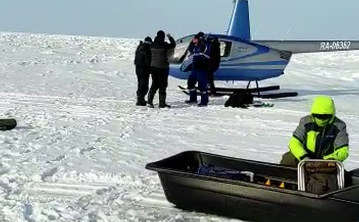 Экипаж вертолёта Robinson спас сахалинских рыбаков с оторвавшейся льдины 