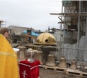 Новые колокола освятили в Южно-Курильске