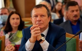 Политика и экономика
