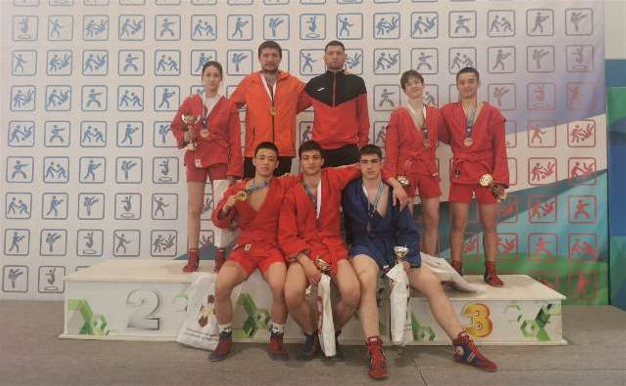 Сахалинские самбисты завоевали шесть медалей всероссийского турнира