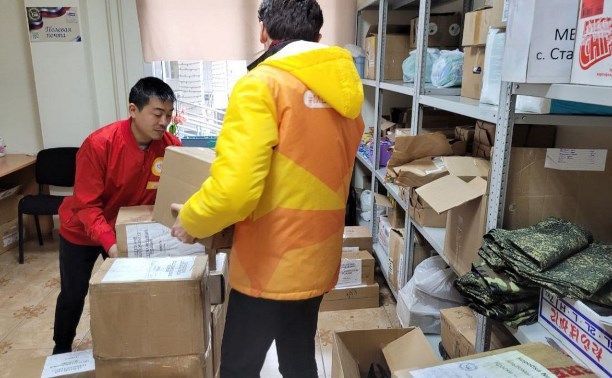 Гуманитарный груз с письмами от родных отправили бойцам в зону СВО