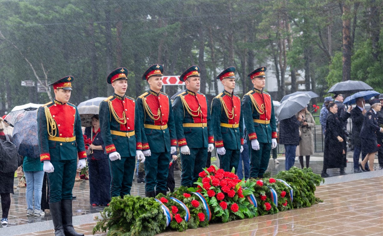 Сахалинцы и курильчане почтили память погибших в Великой Отечественной войне