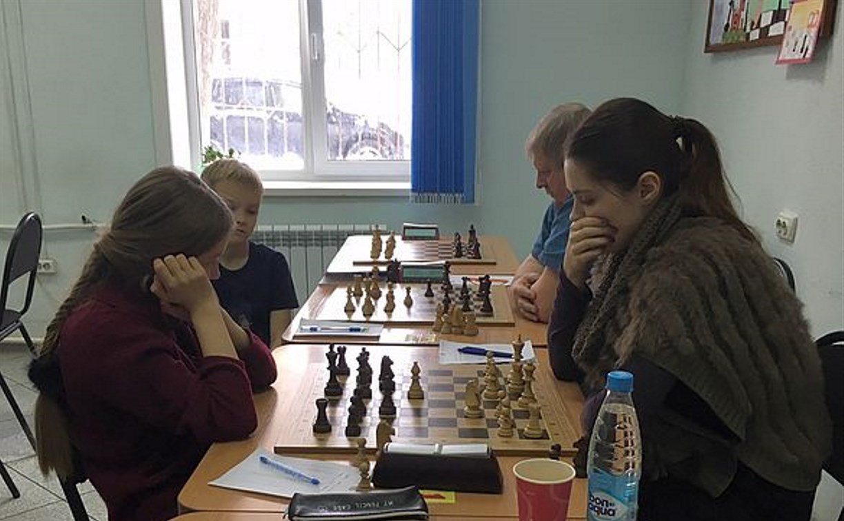 В Южно-Сахалинске сыграны партии второго тура V Дальневосточного турнира по классическим шахматам