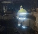 Пластиковые трубы горели на складе в Корсакове