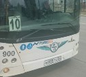 В Южно-Сахалинске водитель автобуса разлучил маму и ребёнка, нарушив все правила