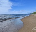 На пляже в Аниве на рассвете устроят концерт 