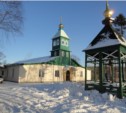 Свято-Покровский мужской монастырь Корсакова завалил дорогу жителям окрестных улиц