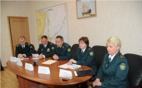 Политика и экономика