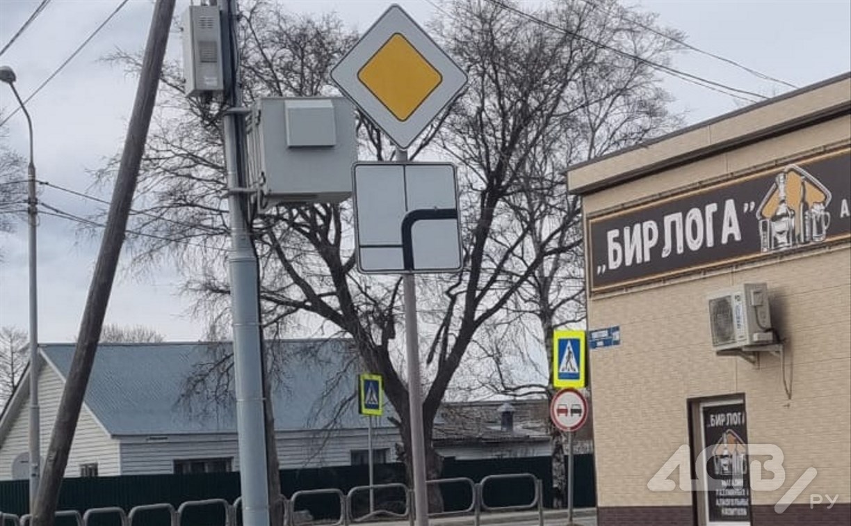 На перекрёстке в Новоалександровске поменяли дорожные знаки