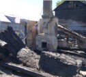 Два частных дома уничтожил пожар в Южно-Сахалинске (ФОТО)