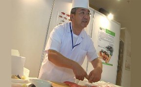 Секреты приготовления суши рассказали сахалинцам японские повара
