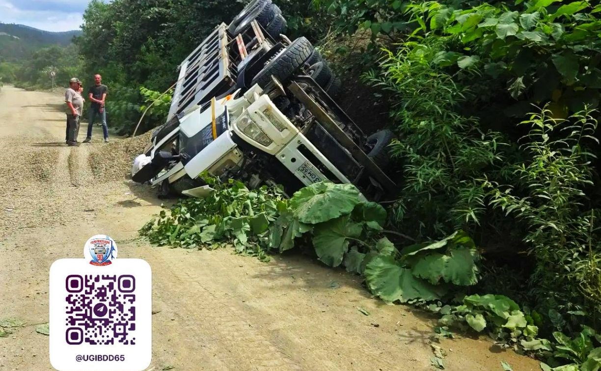 Чудом выживший в ДТП водитель самосвала находится в больнице: подробности аварии в Соколе