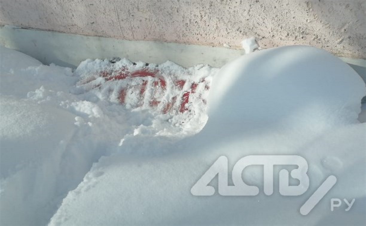 Подросток задохнулся в подвале жилого дома в пригороде Южно-Сахалинска
