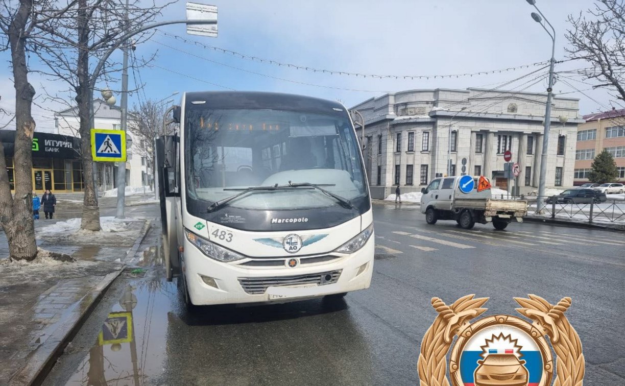 Автобус в Южно-Сахалинске сбил 81-летнюю женщину