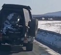 "А вам слабо?": сахалинец приехал на рыбалку со снегоходом в багажнике