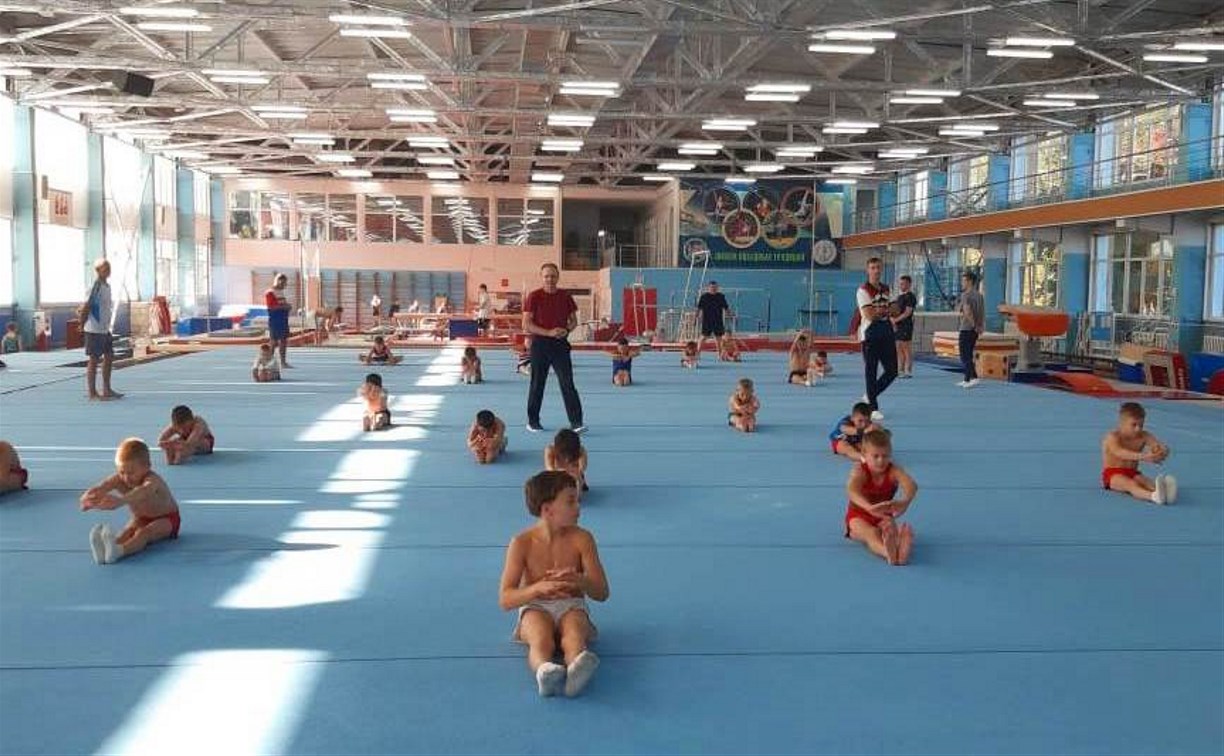 Сахалинские гимнасты готовятся выступить на всероссийских соревнованиях