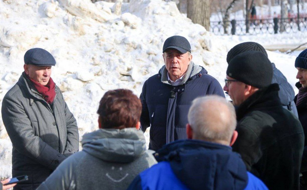 Губернатор проинспектировал зимнее содержание дворов в Южно-Сахалинске