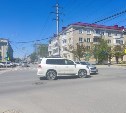 Очевидцев столкновения Toyota Corolla Fielder и Toyota Land Cruiser ищут в Южно-Сахалинске