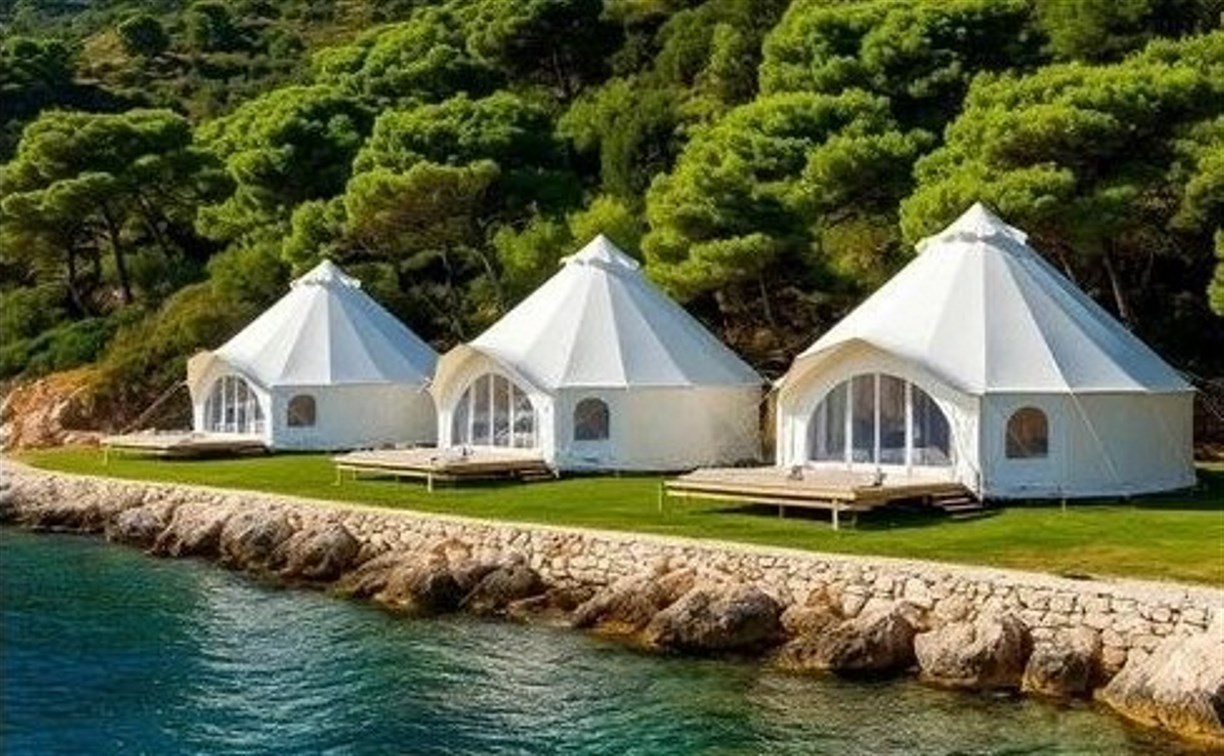 Минтуризма отсудил более 5 млн рублей за недостроенный глэмпинг на Итурупе 