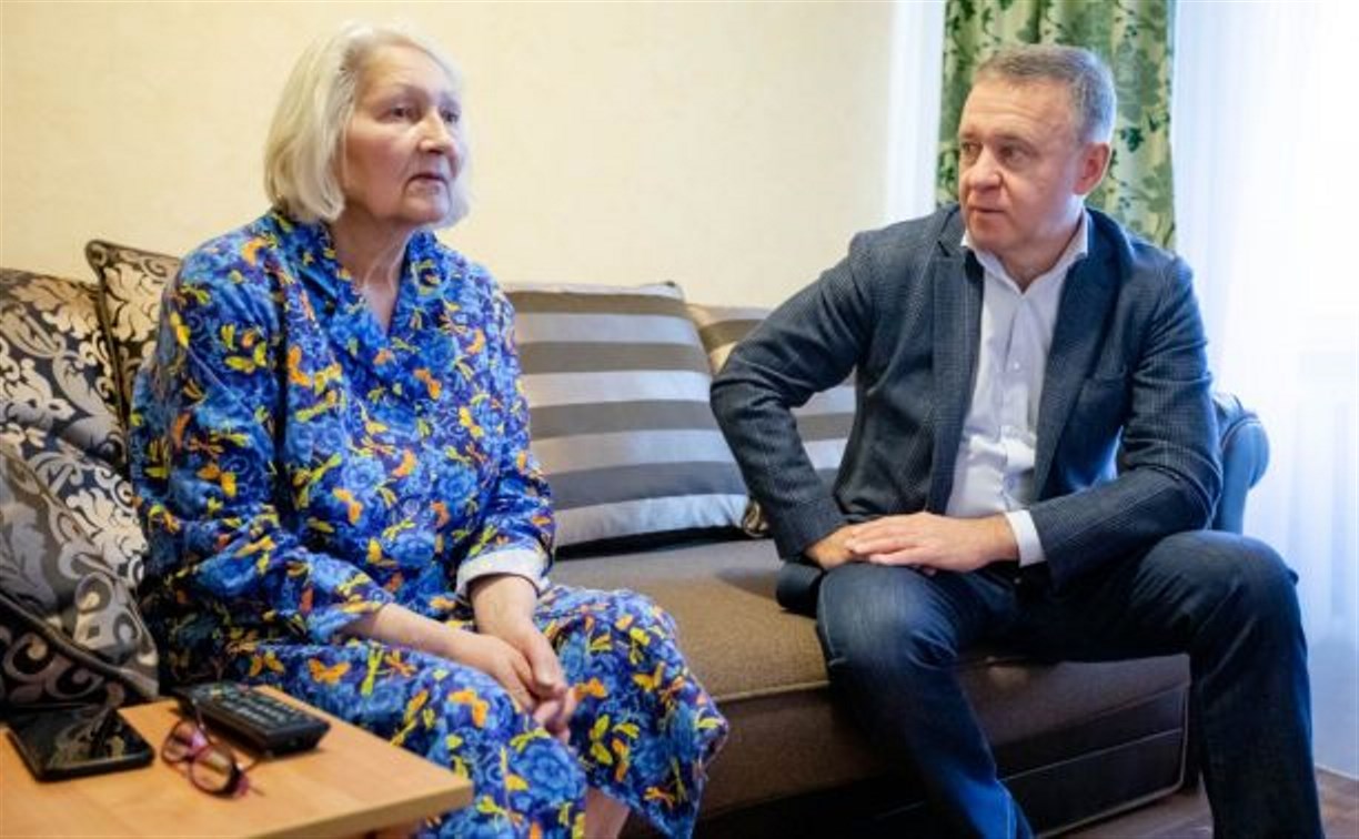 Выселенной на улицу сахалинской пенсионерке предложили поправить здоровье в санатории