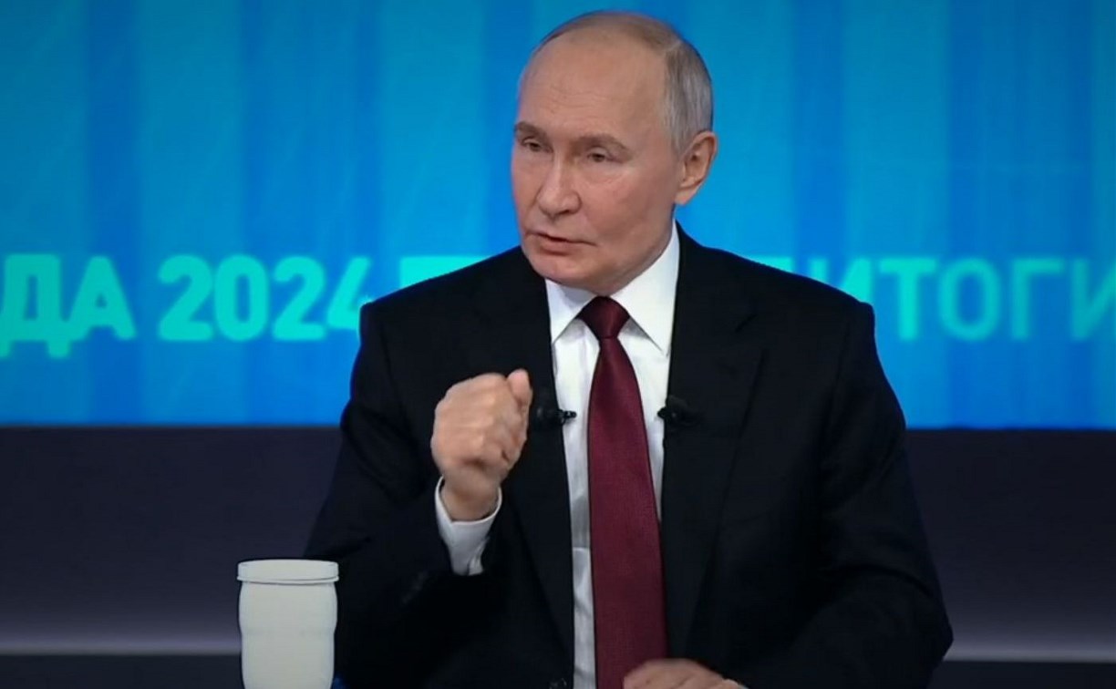Путин поручил разобраться с махинациями авиакомпаний, которые не хотят продавать льготные билеты 