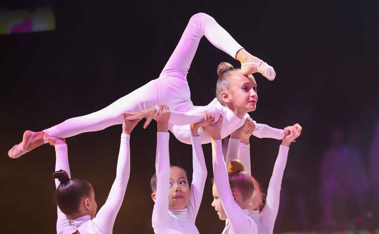 Всероссийский день гимнастики на Сахалине отметили ярким шоу 