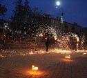 Красочное фаер-шоу увидели жители Корсакова в День рыбака