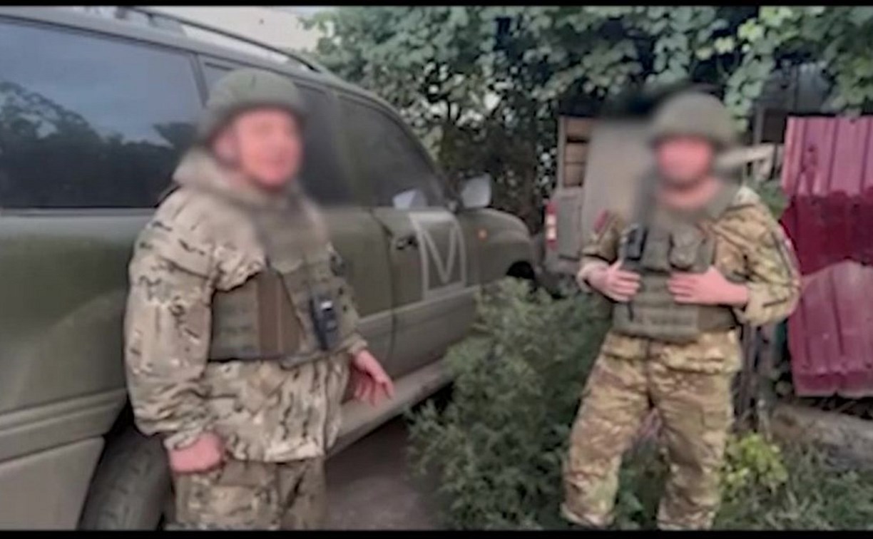 Власти Курильского района отдали бойцам СВО служебный Land Сruiser Власти Курильского района отдали бойцам СВО служебный Land Сruiser