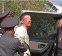 Два наряда полиции усмиряли пьяного дебошира в Сахалинской областной думе