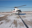 Двух тяжелобольных доставили в Южно-Сахалинск вертолетом МЧС России