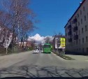 "Чего, ***?!": лютующий на корсаковских дорогах таксист попал на видео 